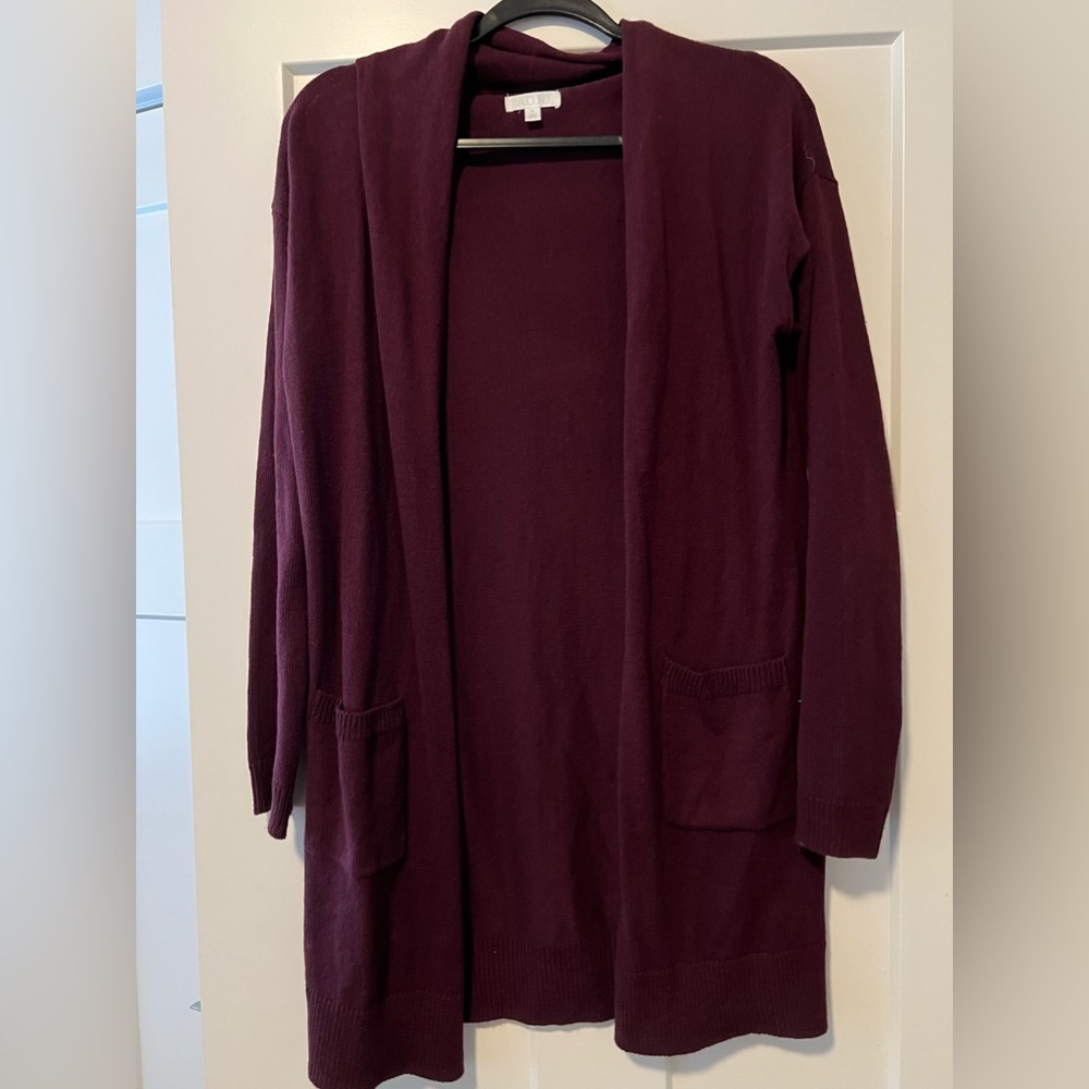 Maroon cardigan sweater with pockets